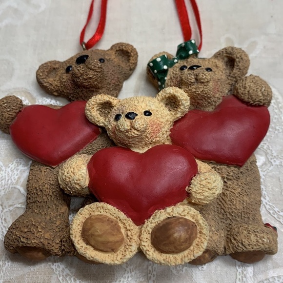 Kurt Adler Holly Bearies ornament family of bears holding hearts Valentine 3D - Picture 3 of 9